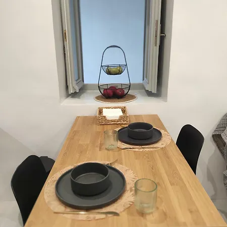 M Petite * إيوس خورا